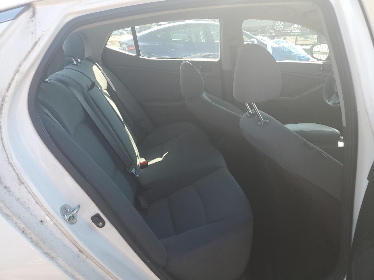 2015 Kia Optima - Image 10