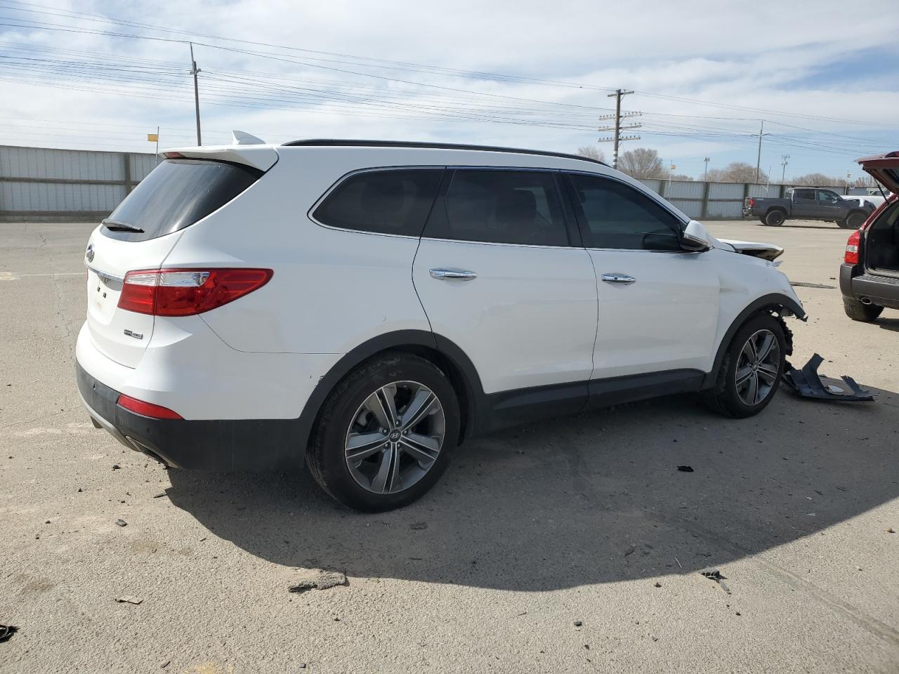 2015 Hyundai Santa Fe - Image 3