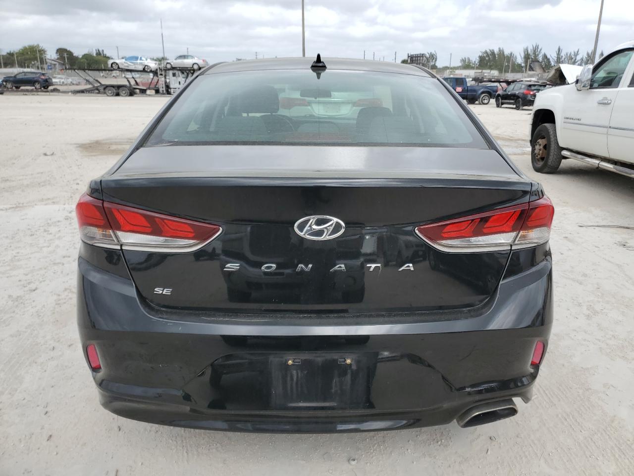 2018 Hyundai Sonata - Image 6