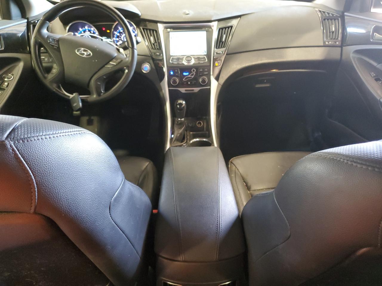 2013 Hyundai Sonata - Image 8