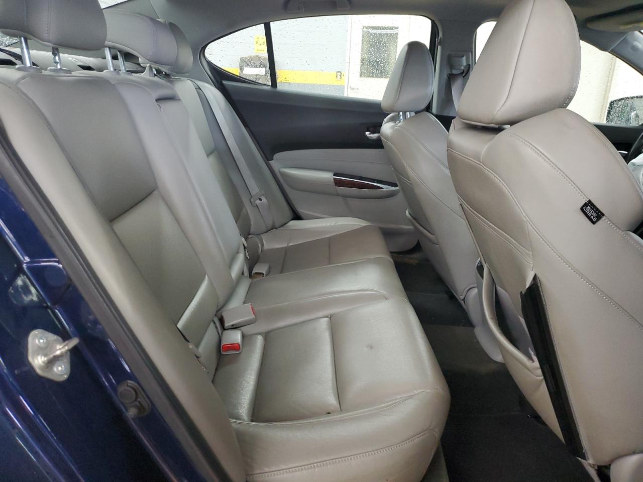 2015 Acura TLX - Image 10
