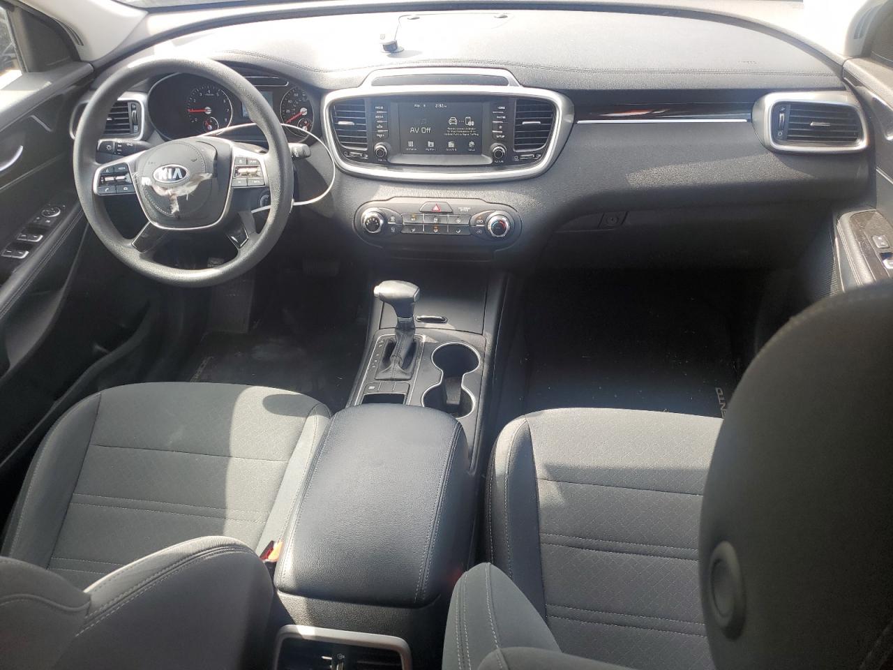 2020 Kia Sorento - Image 8
