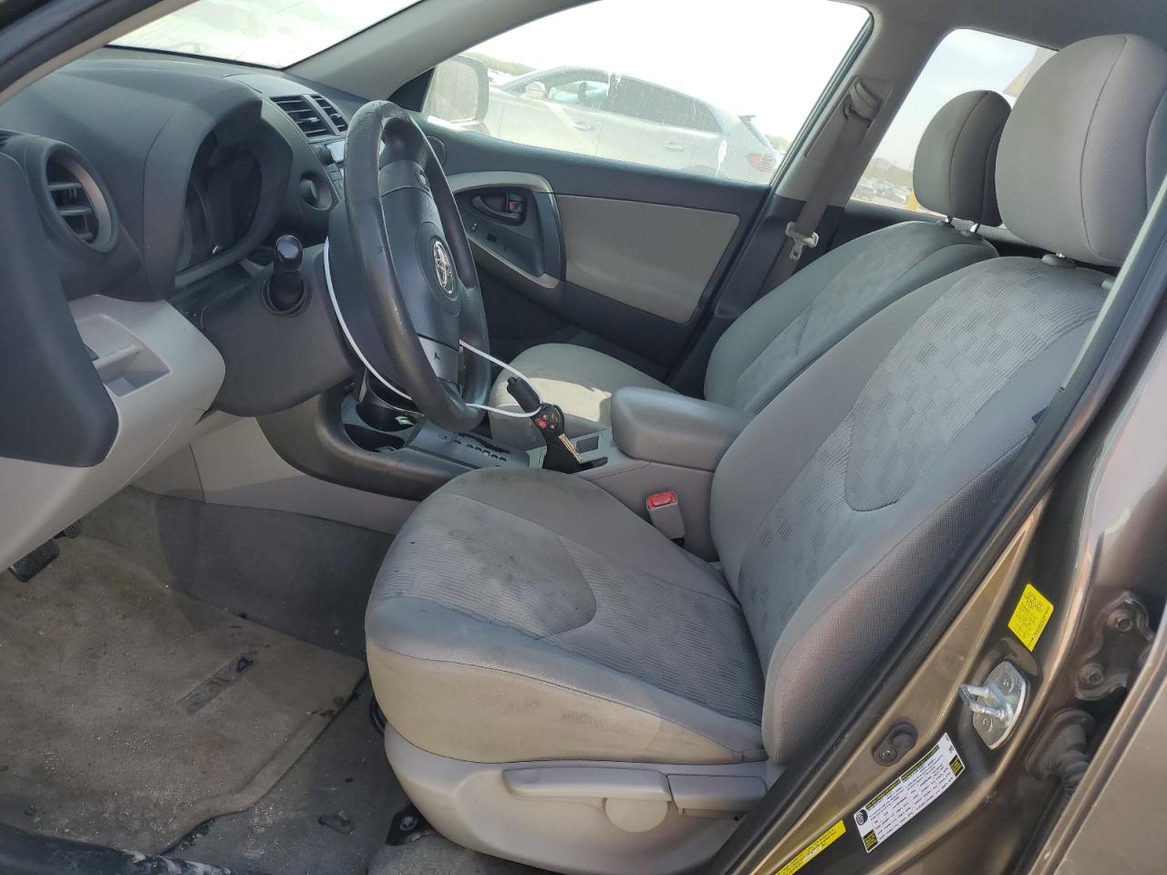 2010 Toyota RAV 4 - Image 7
