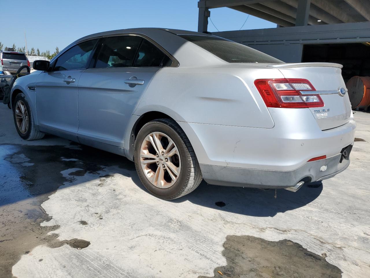 2013 Ford Taurus - Image 2