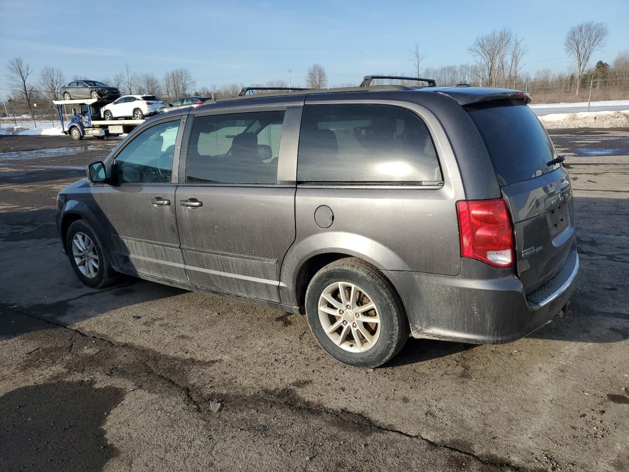 2015 Dodge Caravan - Image 2