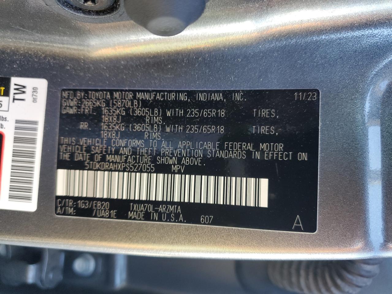 2023 Toyota Highlander - Image 13
