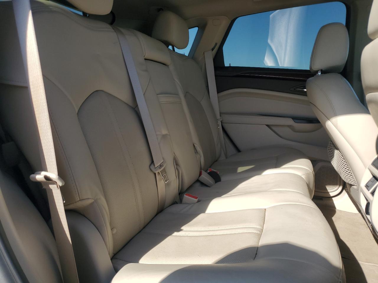 2016 Cadillac SRX - Image 11