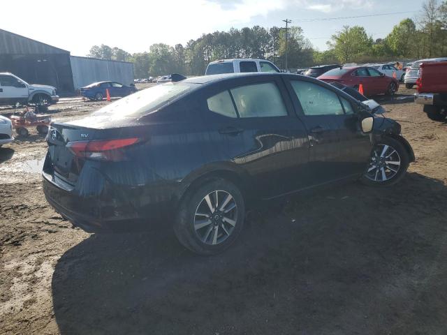  NISSAN VERSA 2021 Чорний