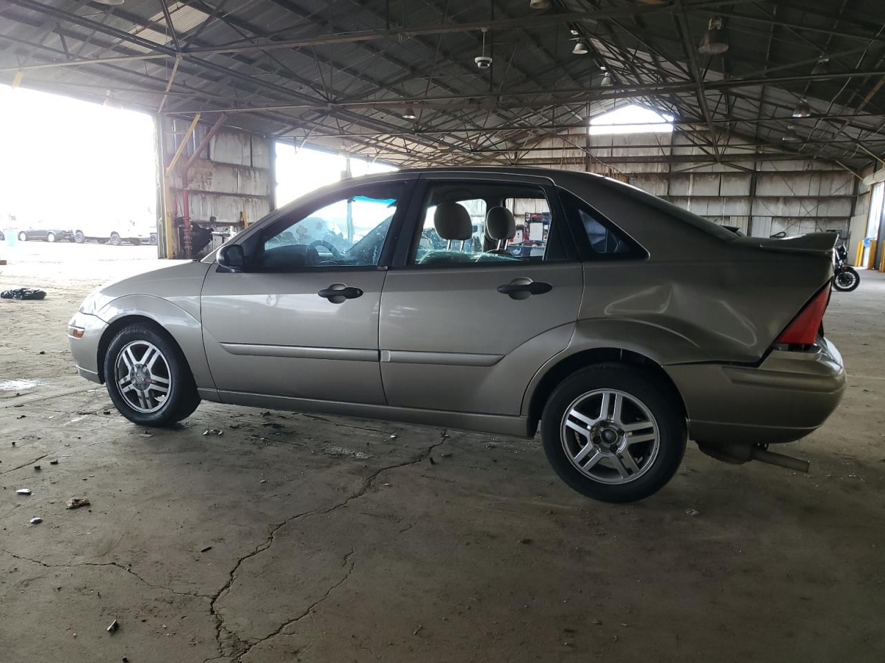 2004 Ford Focus - Image 2