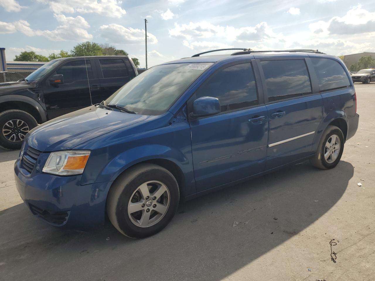 2010 Dodge Caravan - Image 1