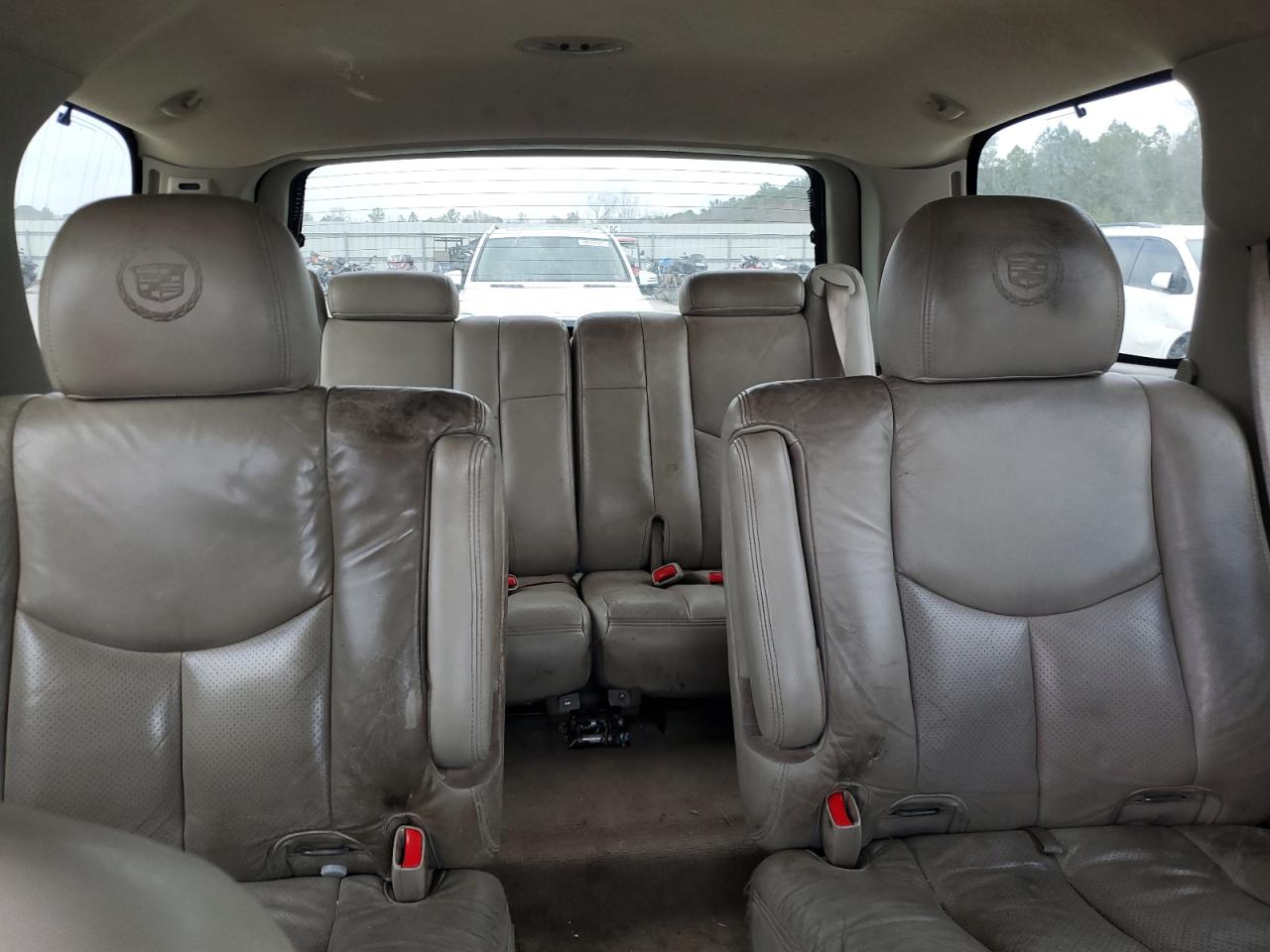2006 Cadillac Escalade - Image 10
