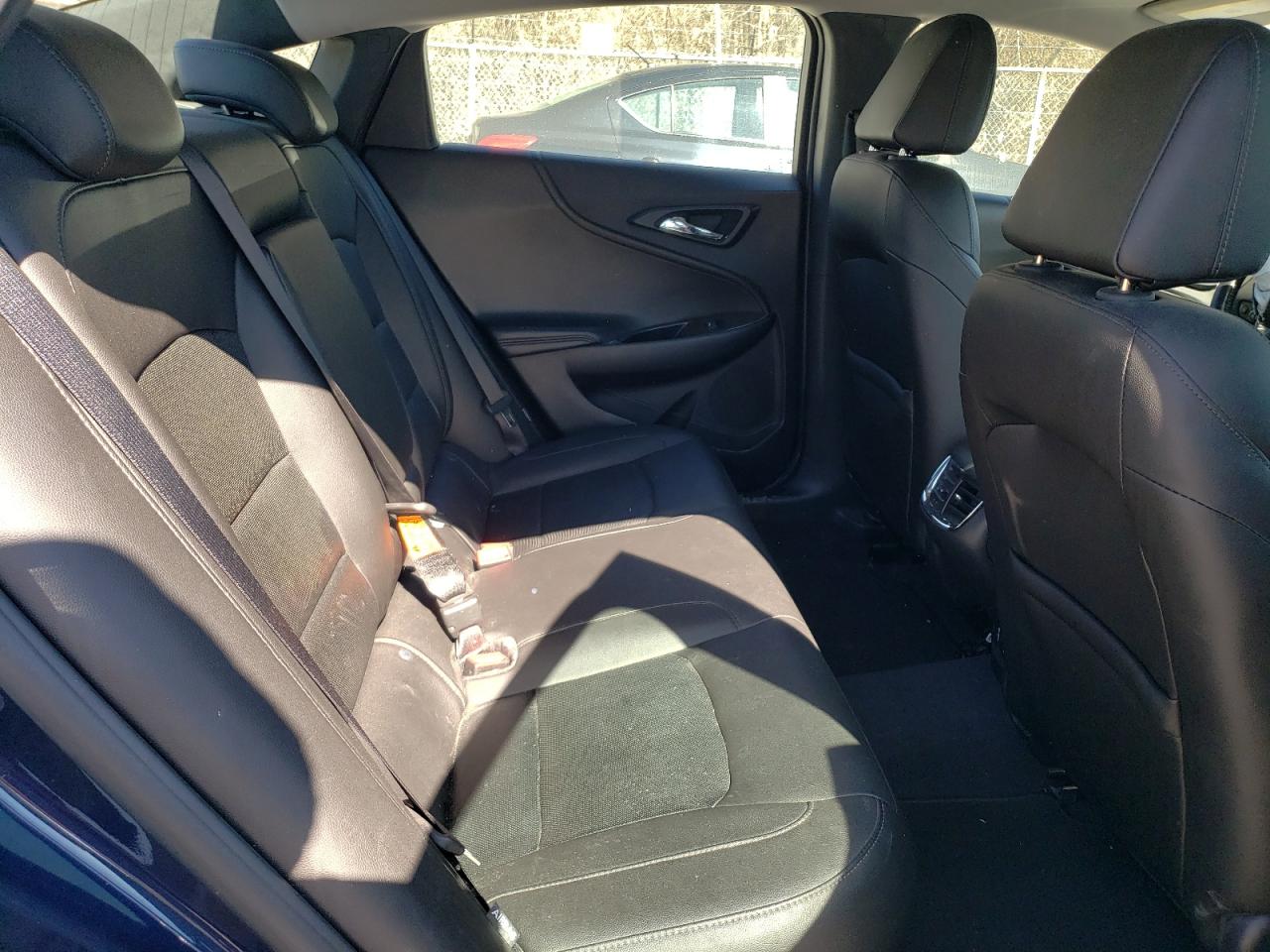 2016 Chevrolet Malibu - Image 10