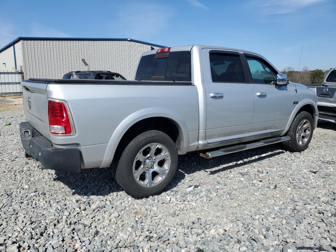2014 RAM 1500 - Image 3