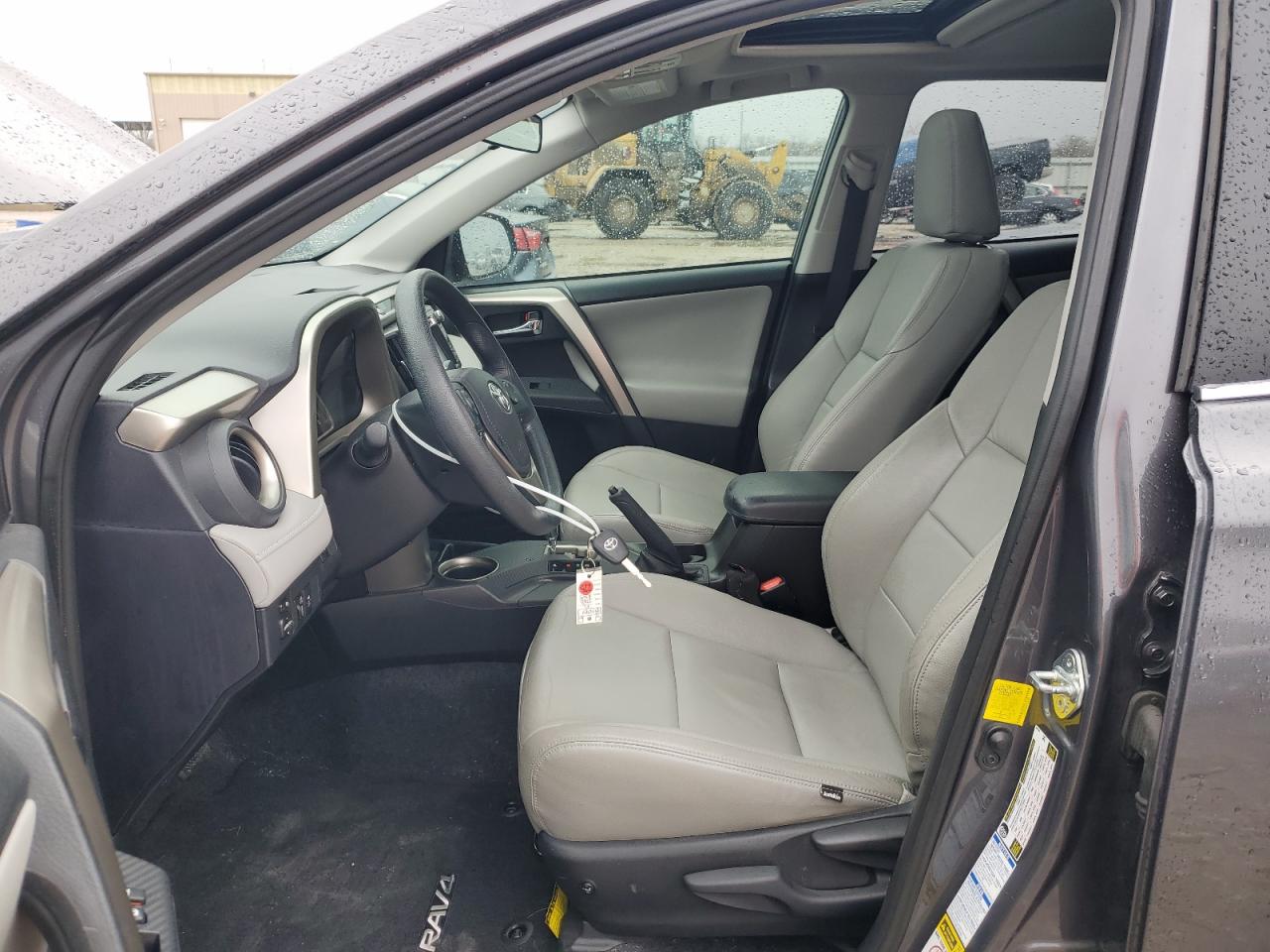 2015 Toyota RAV 4 - Image 7