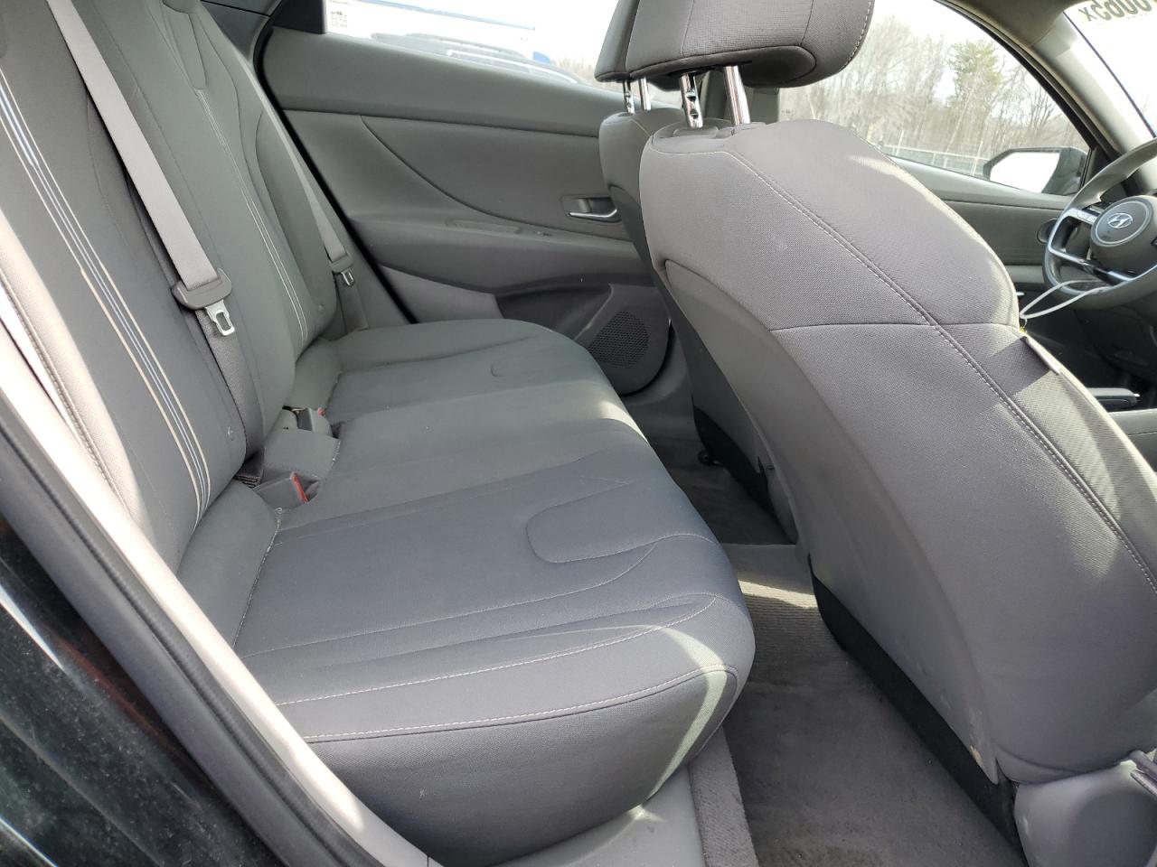 2021 Hyundai Elantra - Image 10