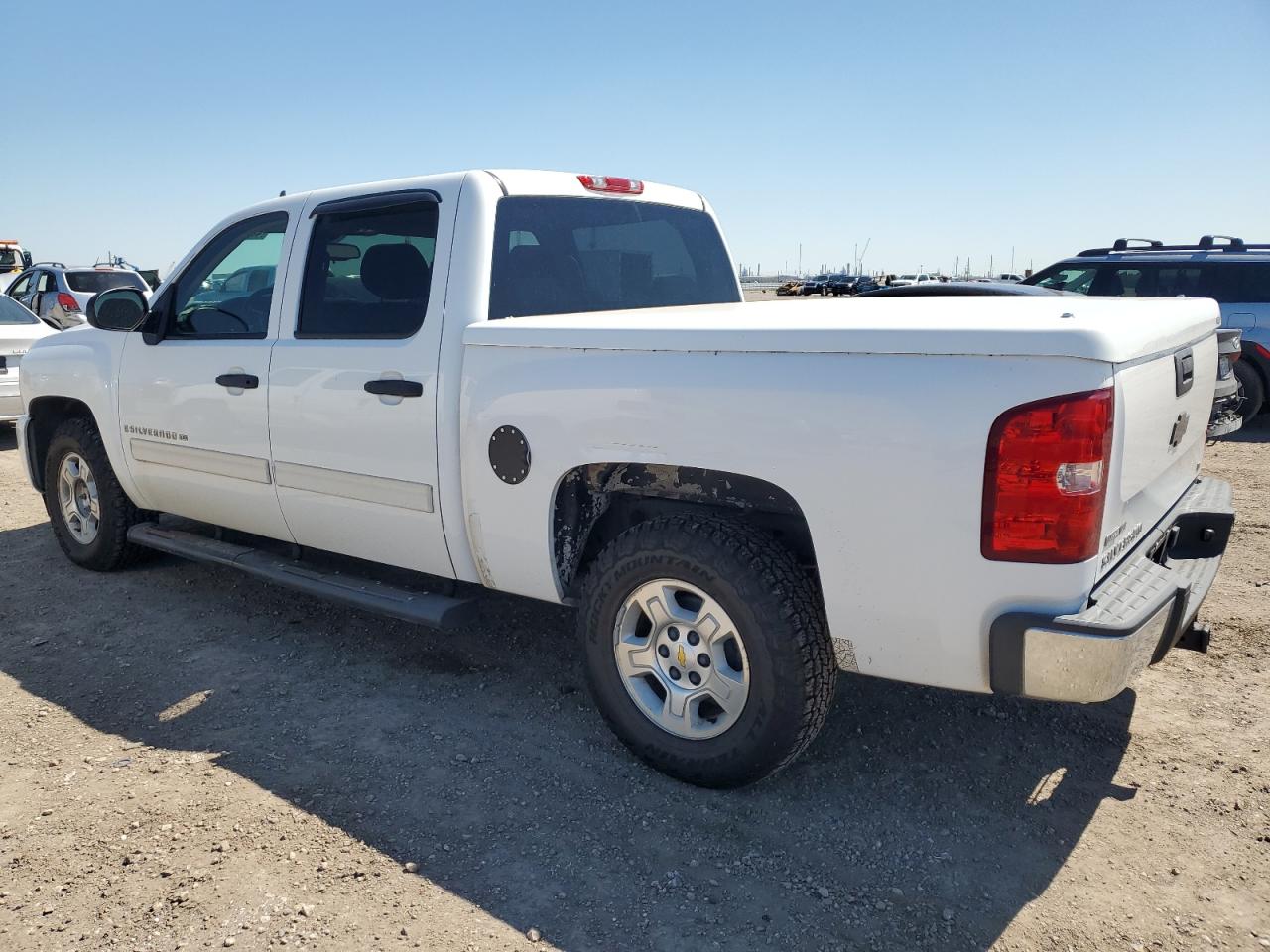 2009 Chevrolet Silverado - Image 2