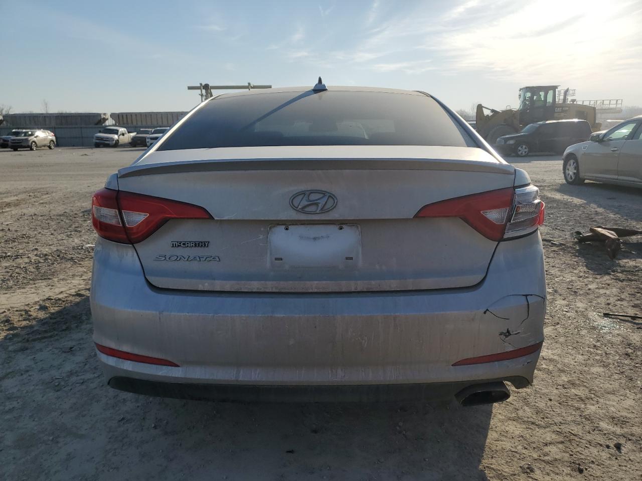 2015 Hyundai Sonata - Image 6