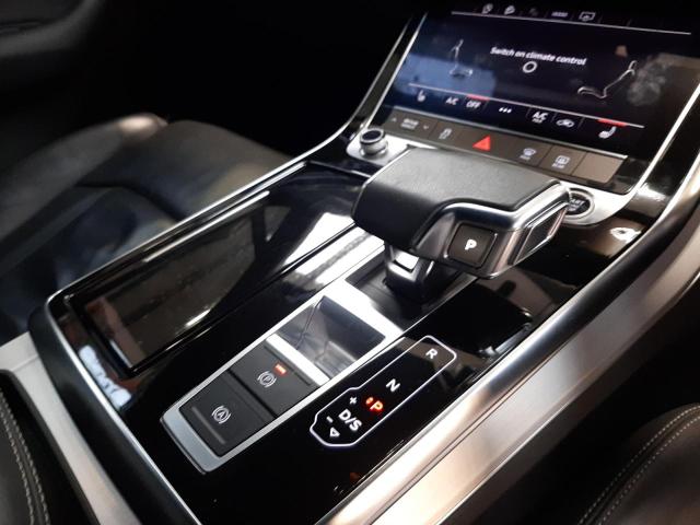 2022 AUDI Q7 S LINE