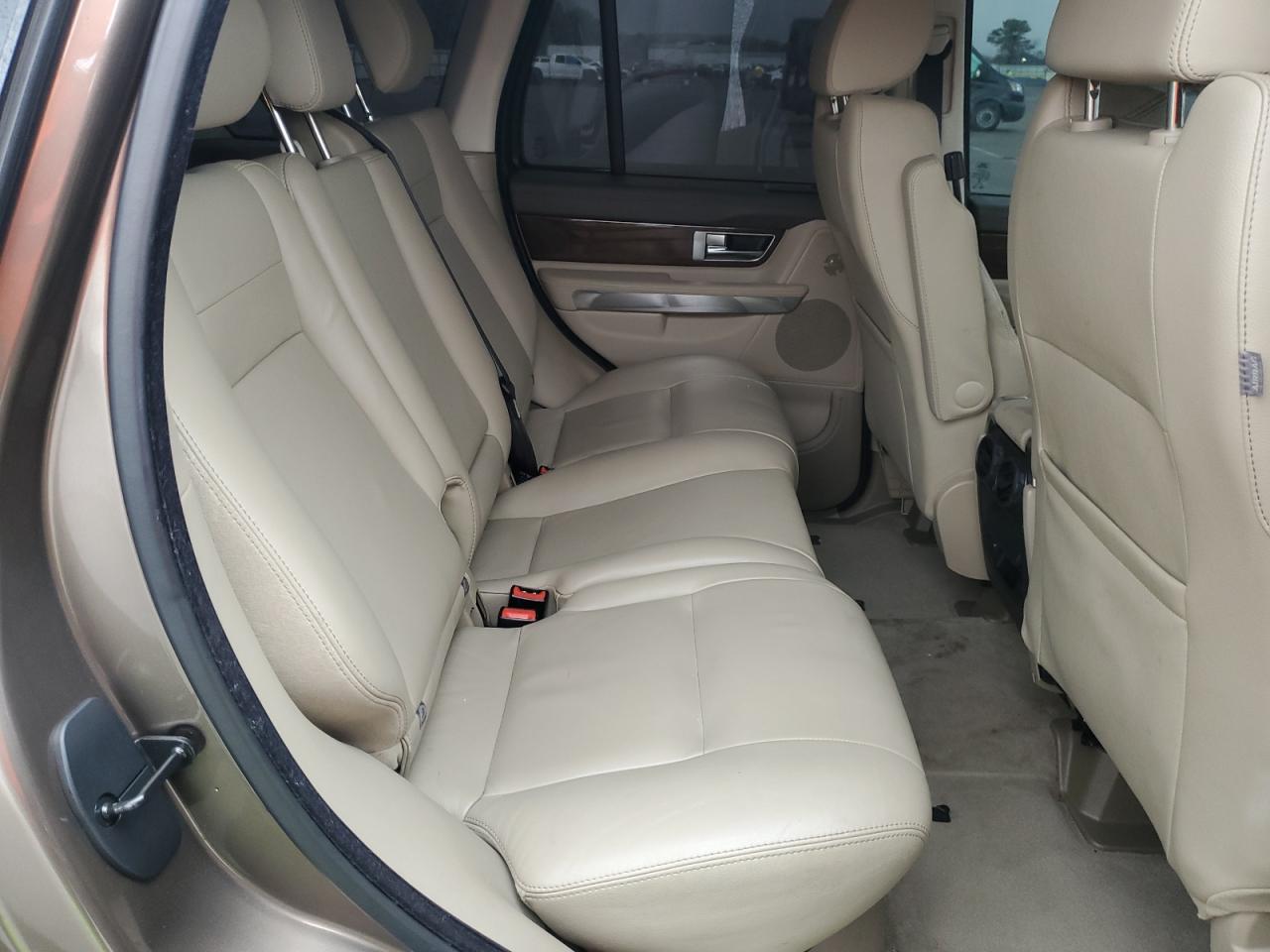 2013 Land Rover Range Rover - Image 11