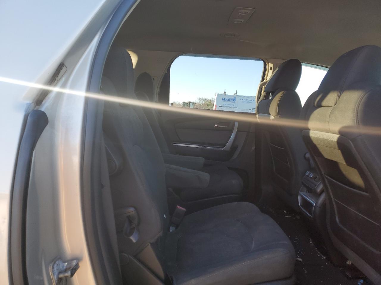 2009 GMC Acadia - Image 11