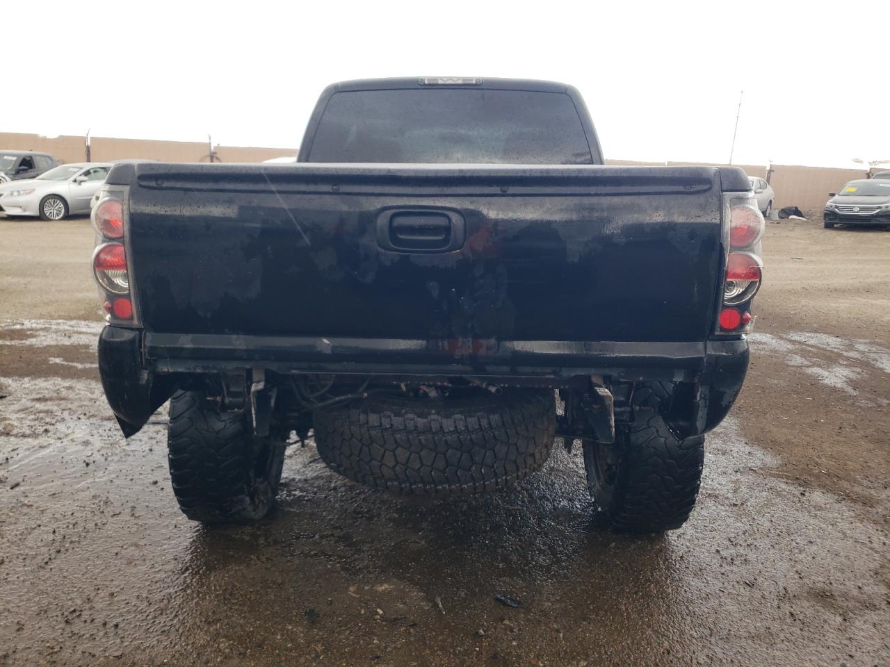 2003 Chevrolet Silverado - Image 6