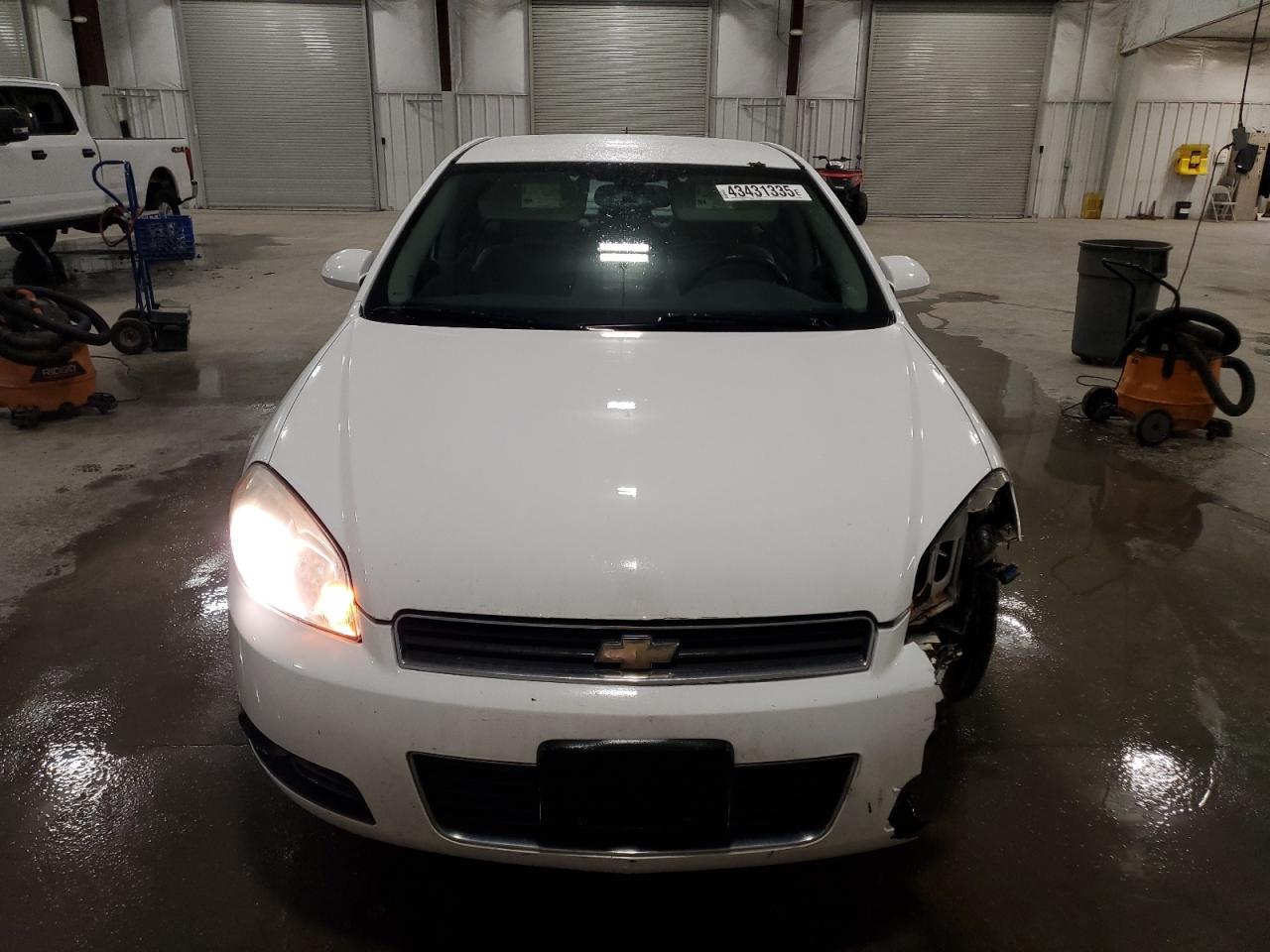 2010 Chevrolet Impala - Image 5