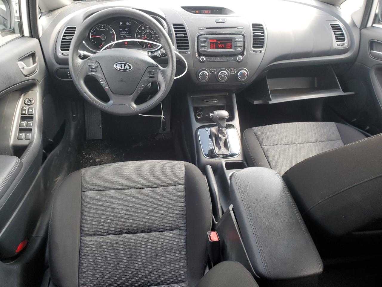 2018 Kia Forte - Image 8