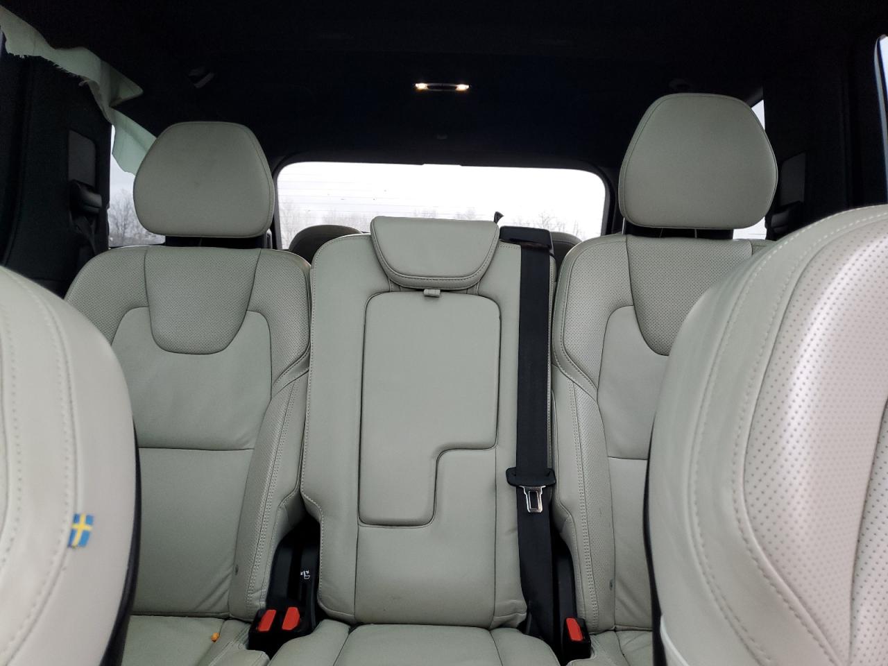 2020 Volvo XC90 - Image 10
