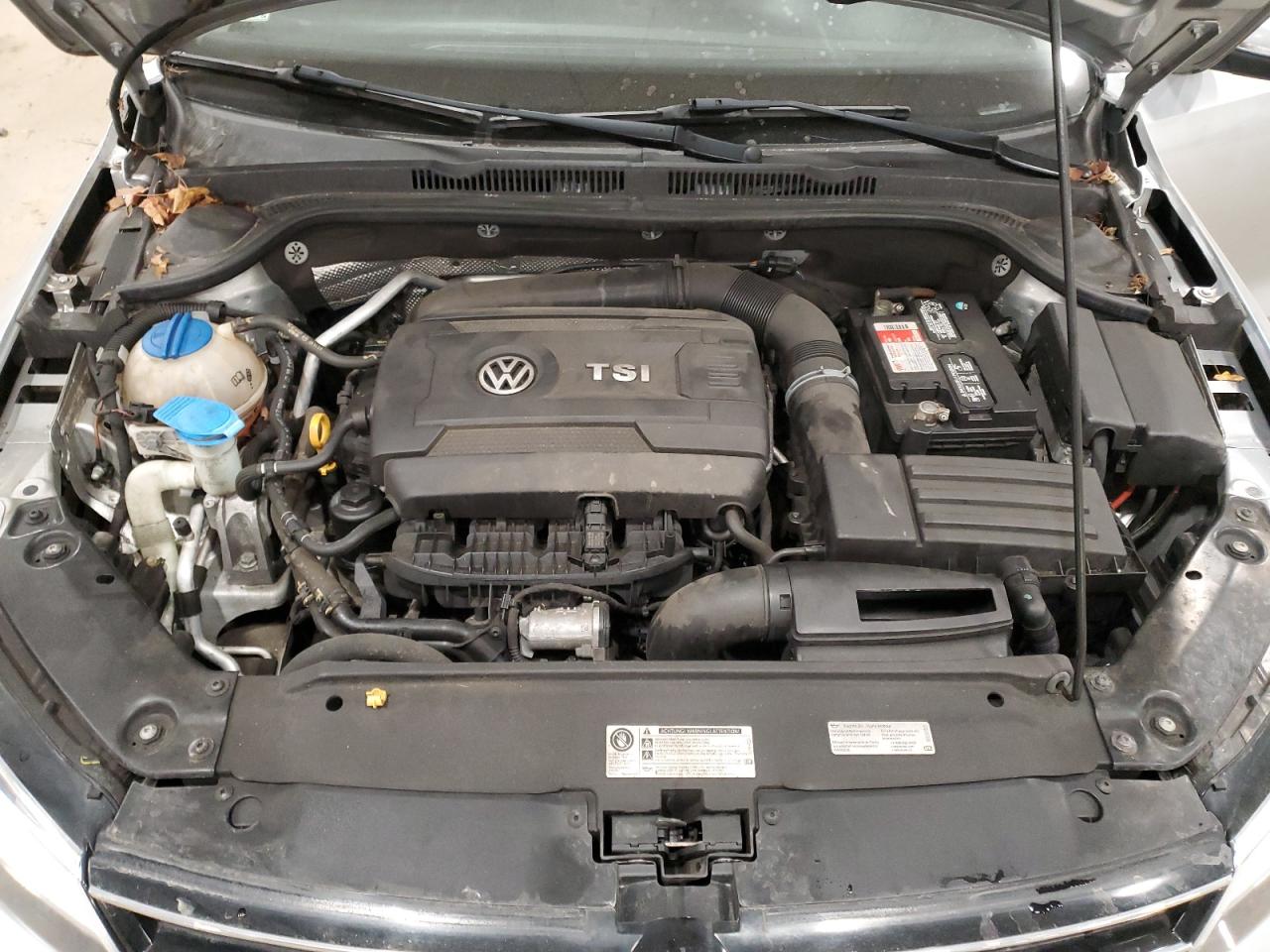 2015 Volkswagen Jetta - Image 11