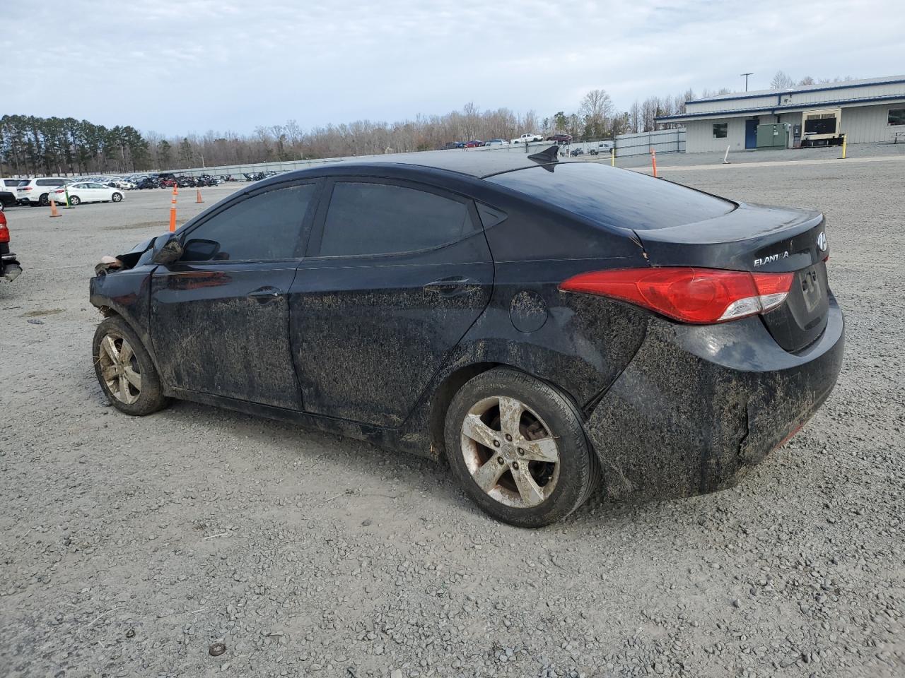 2013 Hyundai Elantra - Image 2