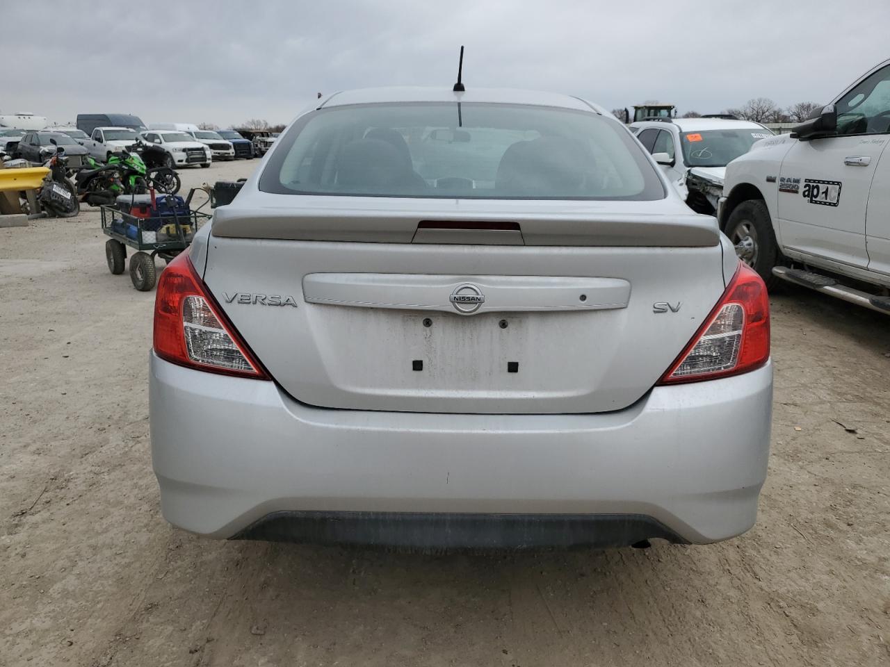 2018 Nissan Versa - Image 6