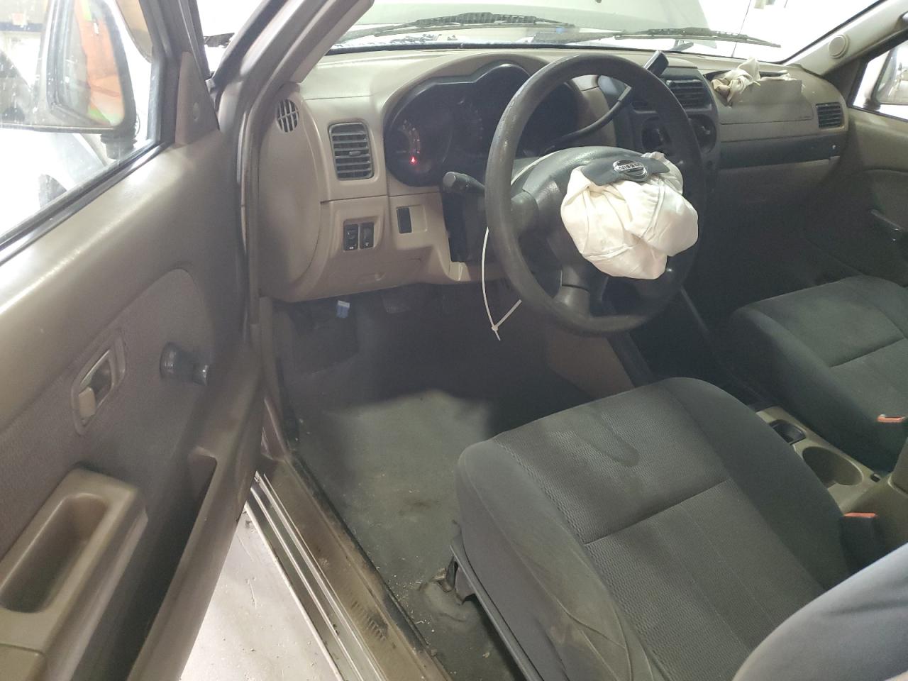 2002 Nissan Navara (Frontier) - Image 8