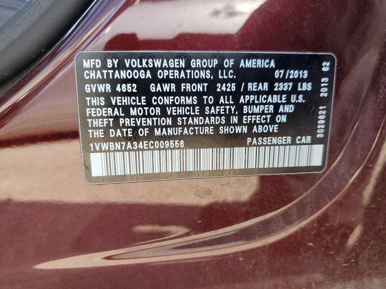 2014 Volkswagen Passat - Image 12