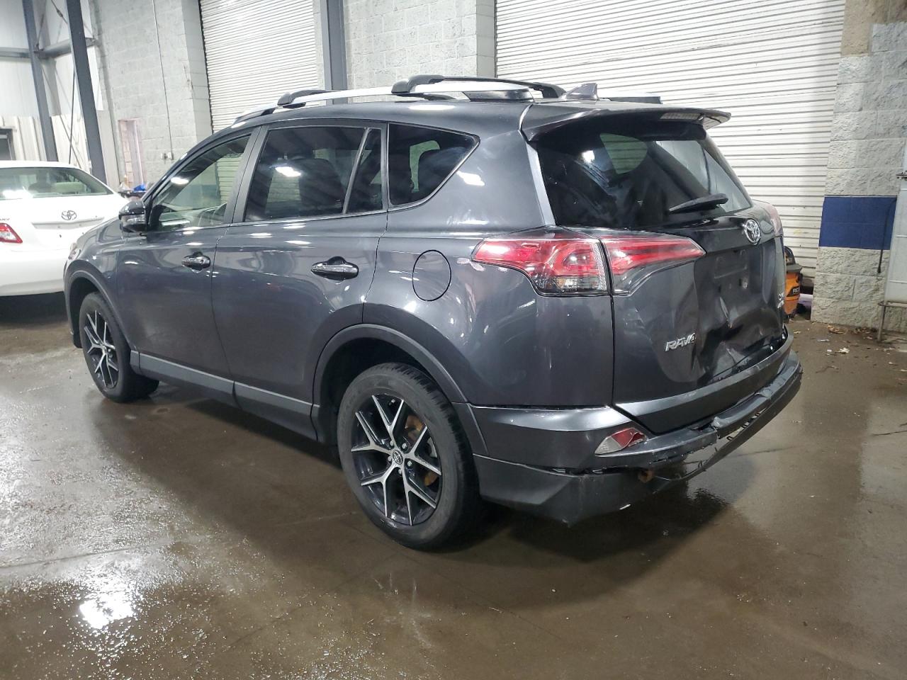 2016 Toyota RAV 4 - Image 2