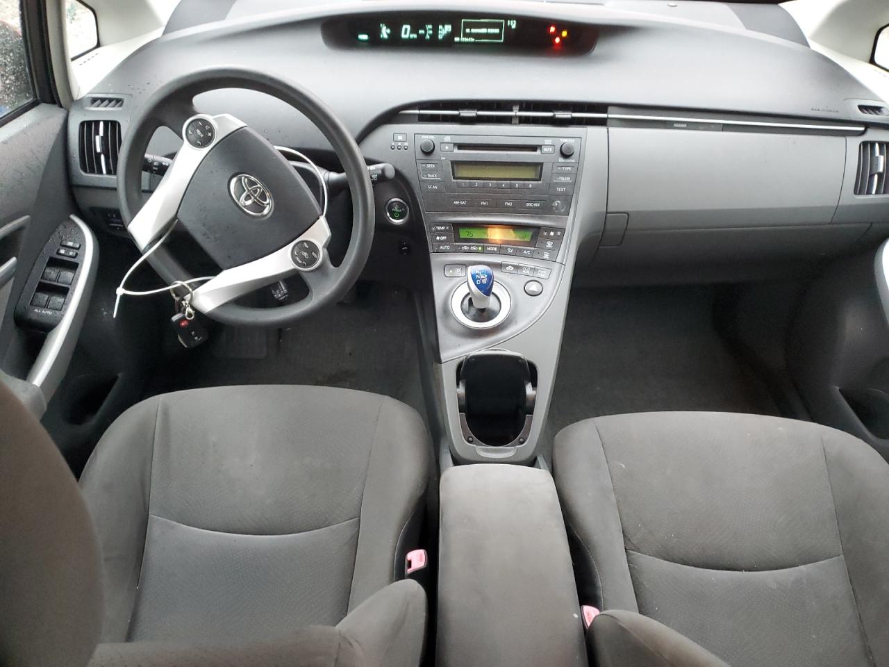 2011 Toyota Prius - Image 8