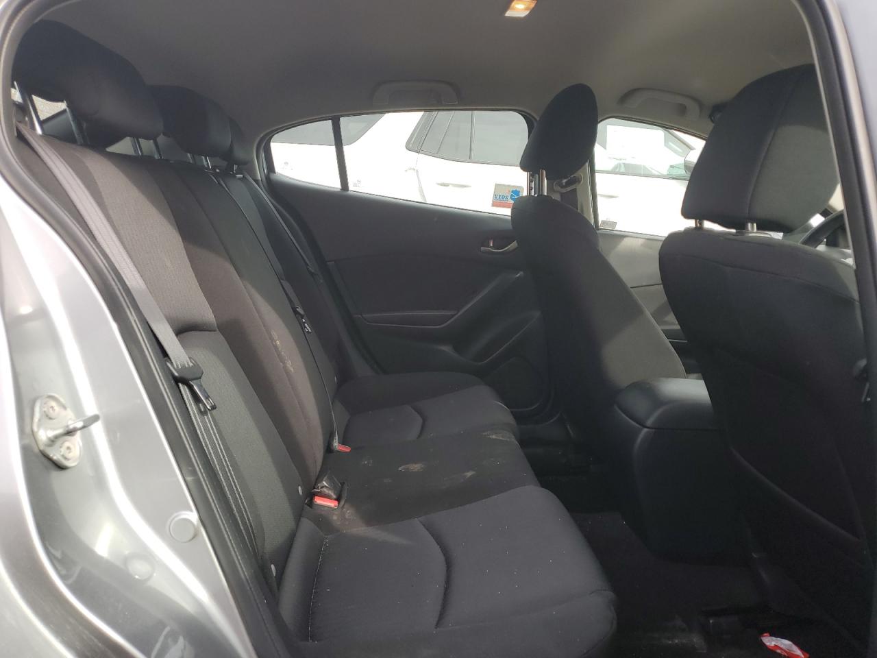 2015 Mazda 3 - Image 10