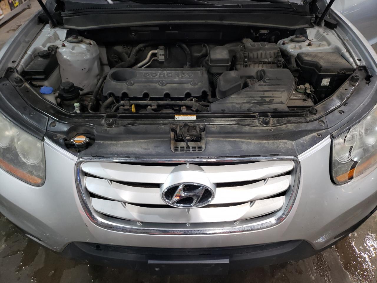 2011 Hyundai Santa Fe - Image 12