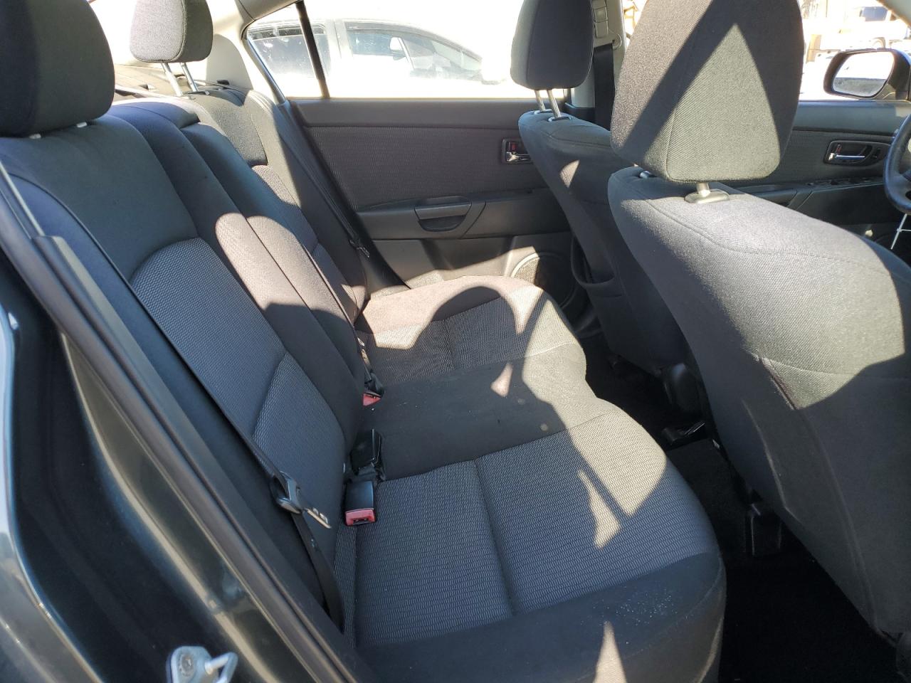 2009 Mazda 3 - Image 10