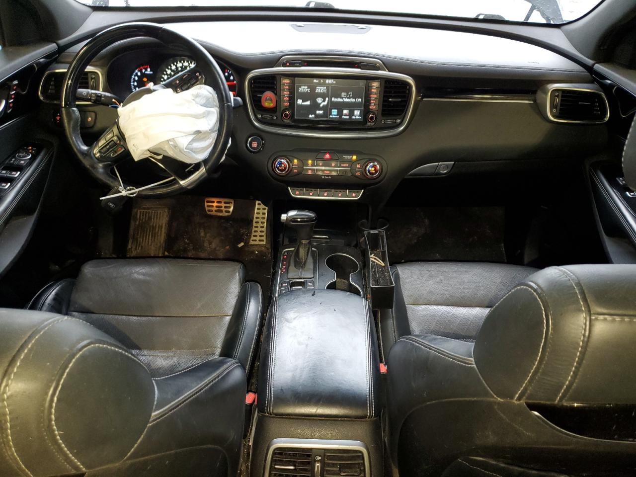 2017 Kia Sorento - Image 8