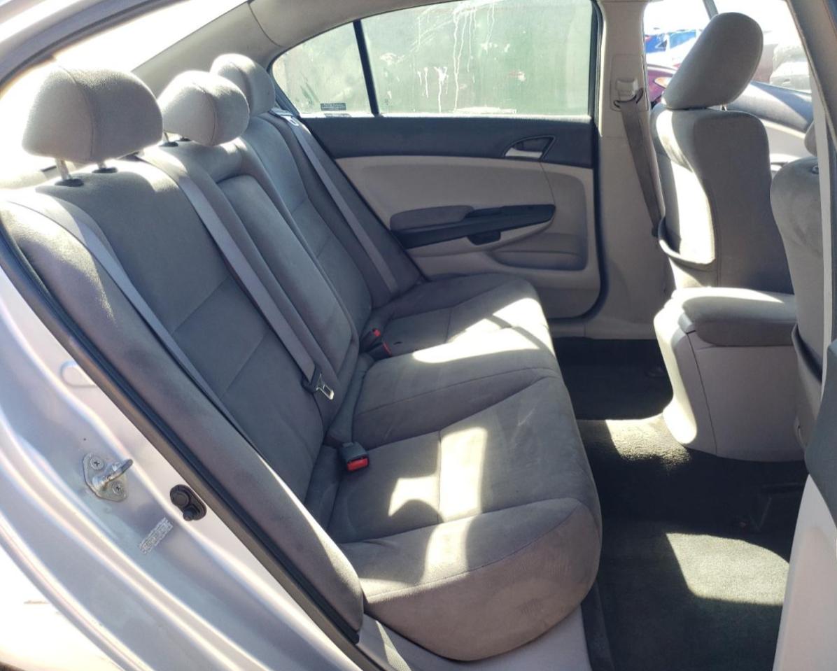 2011 Honda Accord - Image 10