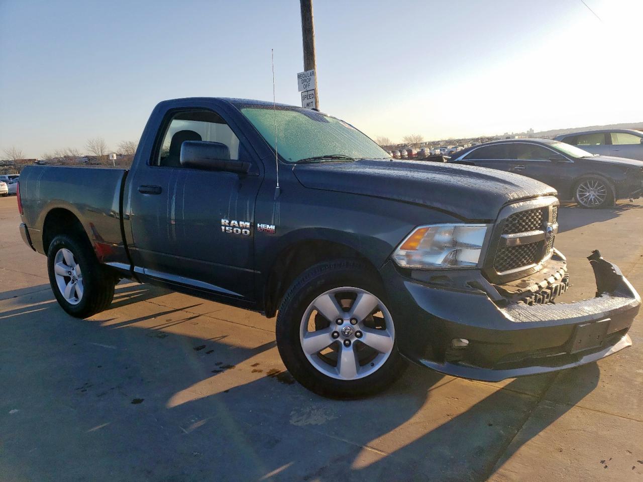 2014 RAM 1500 - Image 4