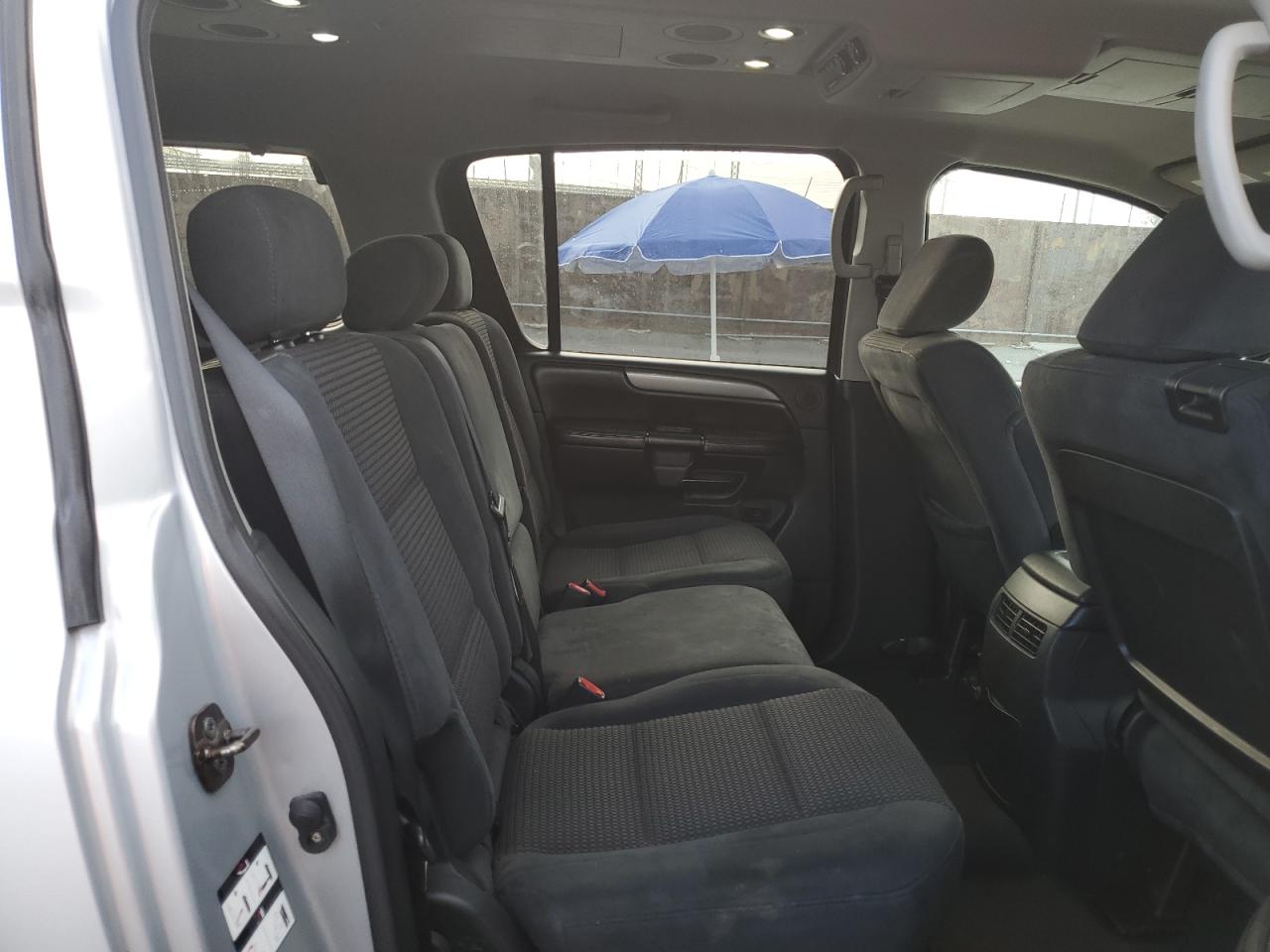 2010 Nissan Armada - Image 11