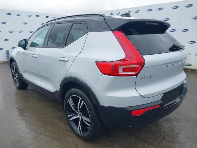 2022 VOLVO XC40 R-DES