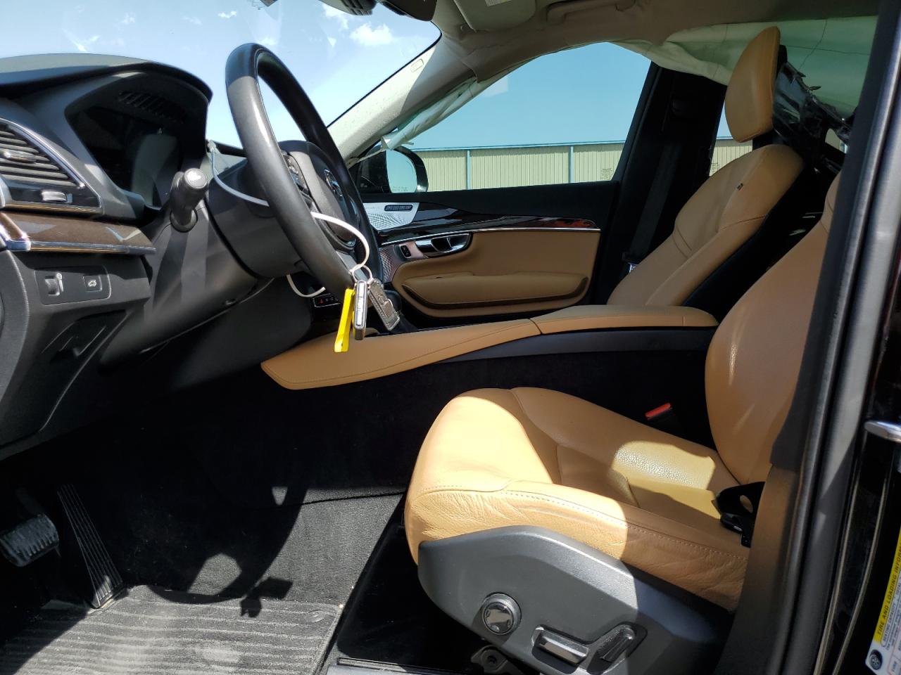 2016 Volvo XC90 - Image 7
