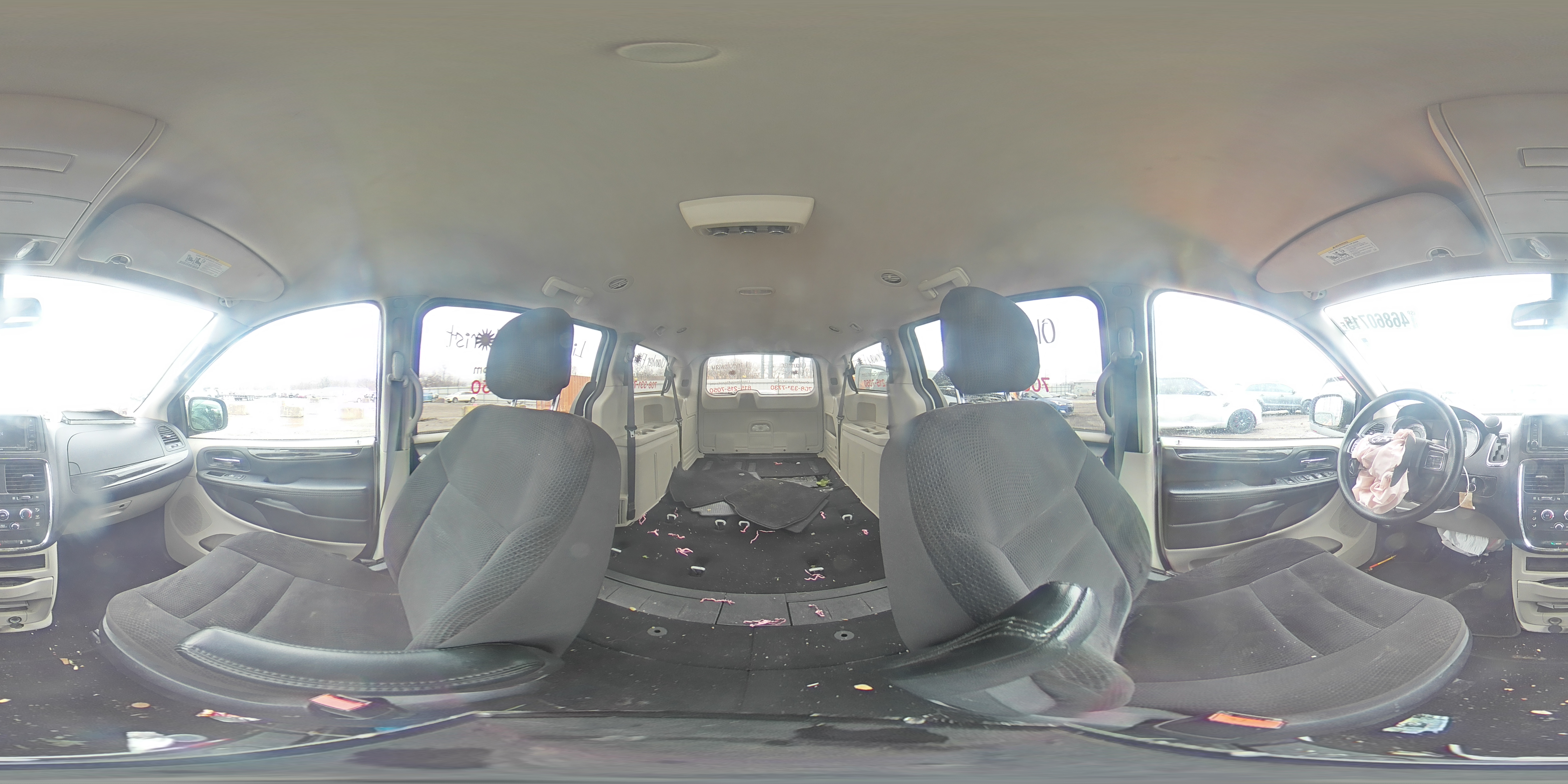 2019 Dodge Caravan - Image 14
