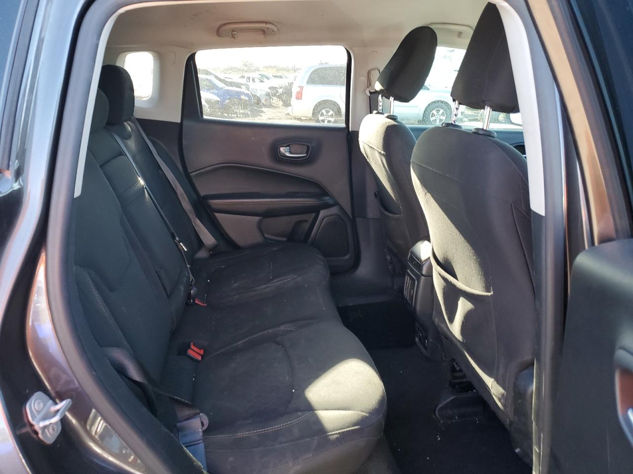 2018 Jeep Compass - Image 10