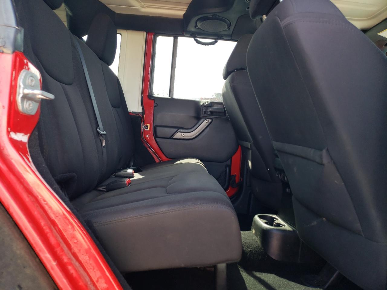 2014 Jeep Wrangler - Image 10