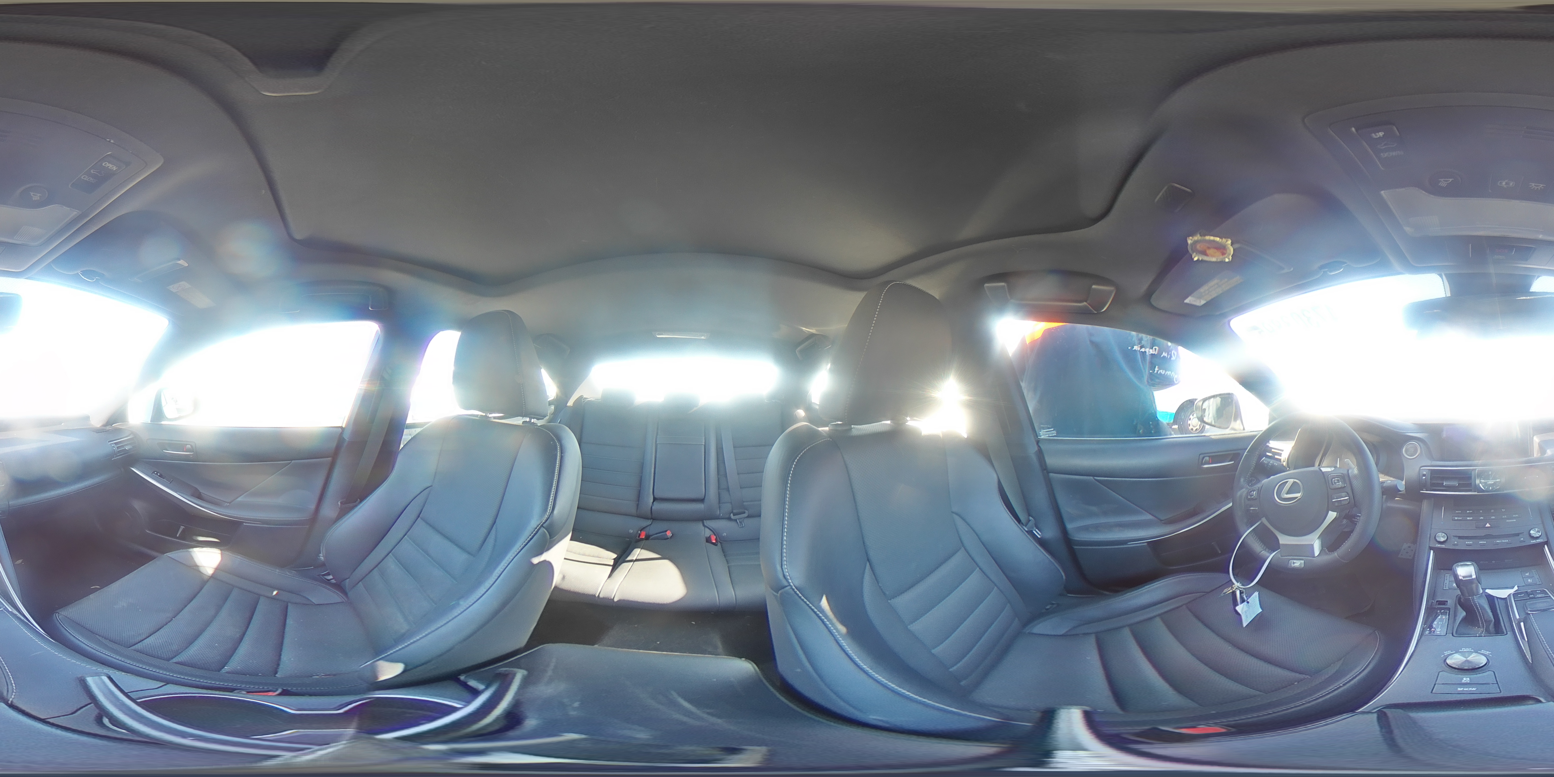 2019 Lexus IS - Image 13