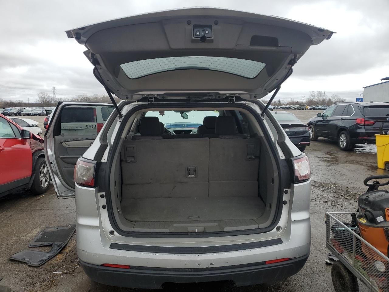 2014 Chevrolet Traverse - Image 6