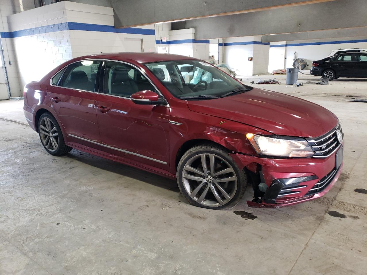 2017 Volkswagen Passat - Image 4
